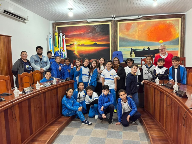 Alunos Do Ano Da Escola Municipal Primavera Visitam A C Mara